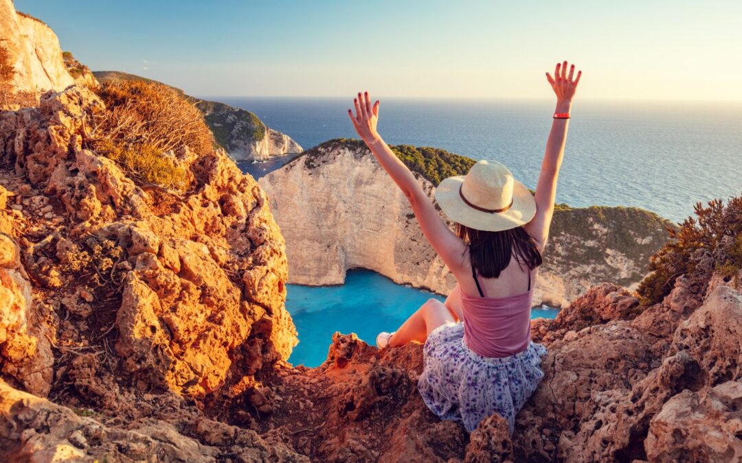 Tanie wakacje w Grecji – sprawdzamy najbardziej ekonomiczne opcje